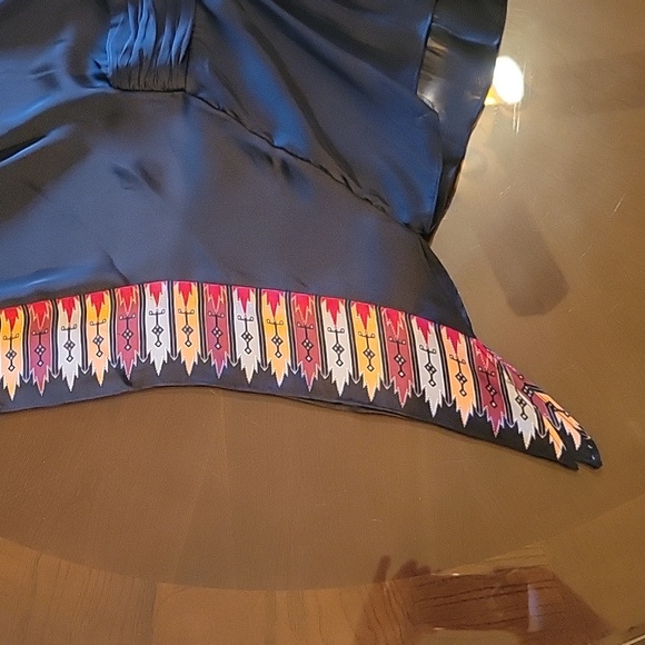 Beautiful Rampage Blouse - Picture 3 of 6